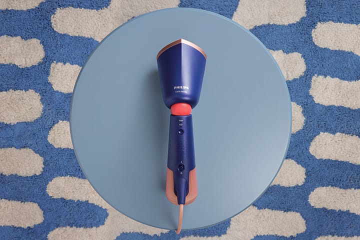Žiūrėkite, kaip veikia &bdquo;Philips&ldquo; 5000 serijos rankinis drabužių garintuvas